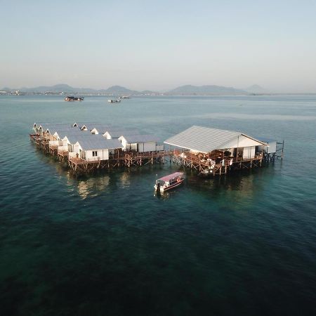 Shun Shun Water Bungalows Hotel Semporna Exterior foto