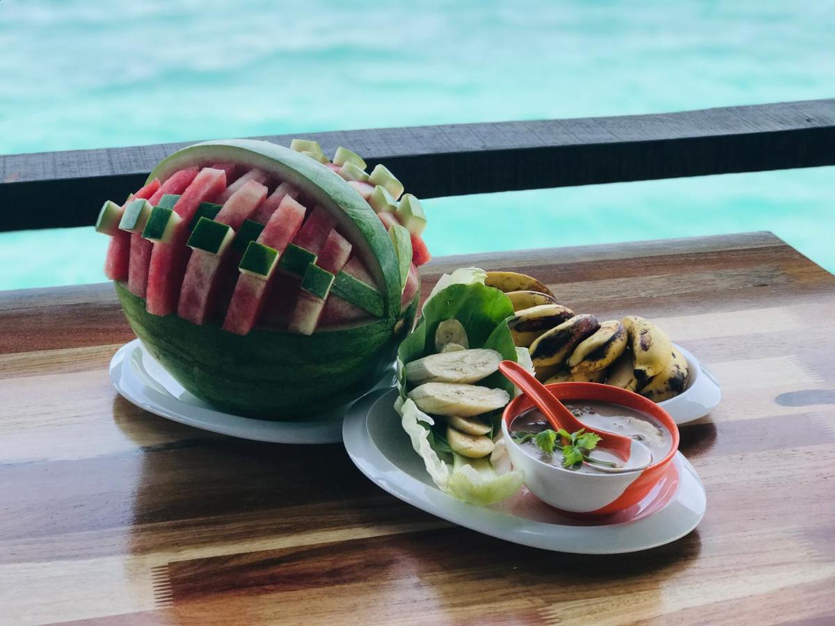 Shun Shun Water Bungalows Hotel Semporna Exterior foto