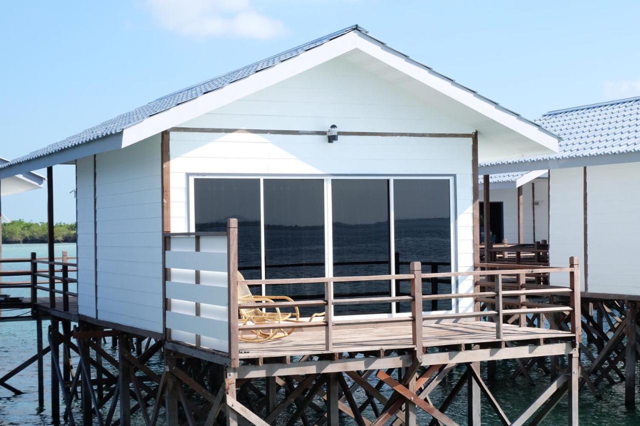 Shun Shun Water Bungalows Hotel Semporna Exterior foto