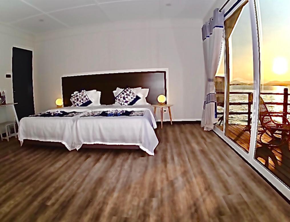 Shun Shun Water Bungalows Hotel Semporna Exterior foto